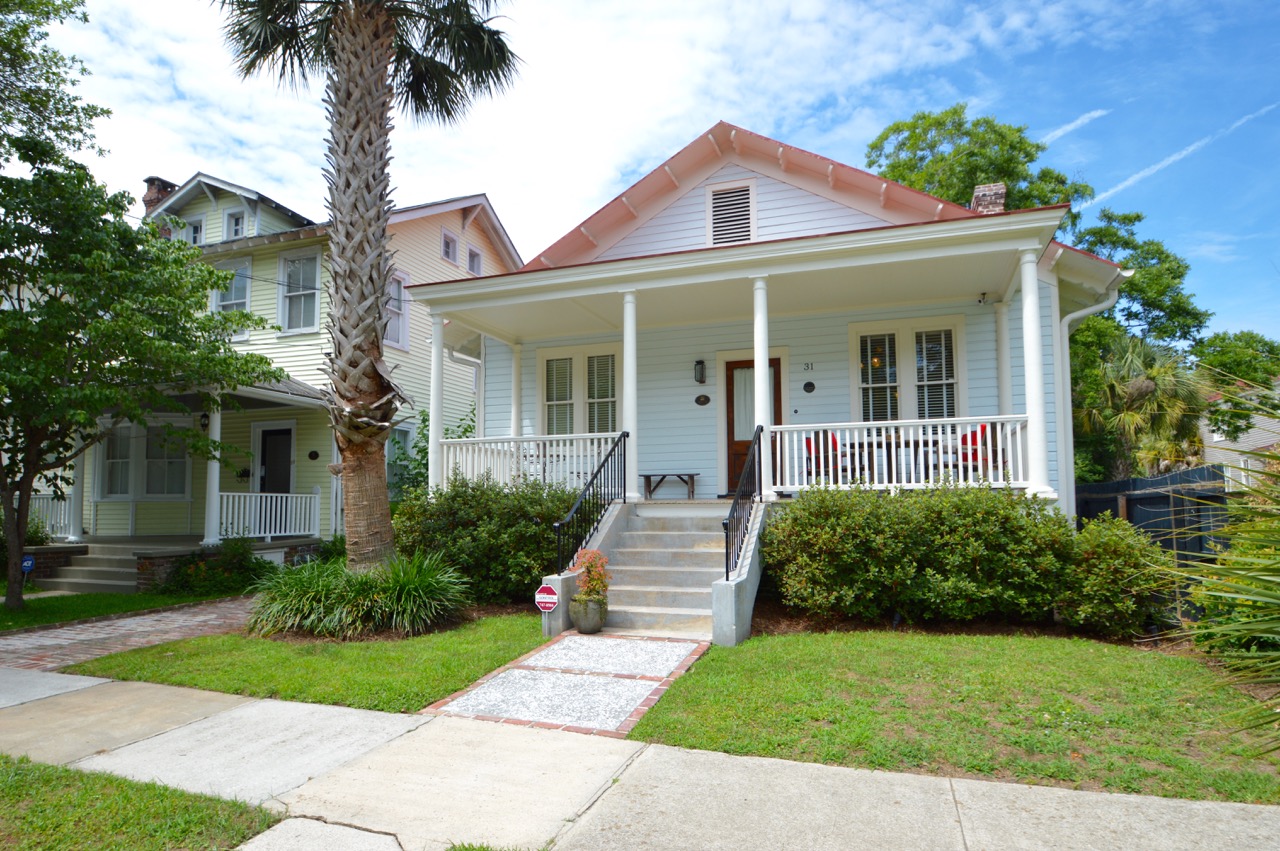 31 Parkwood Avenue